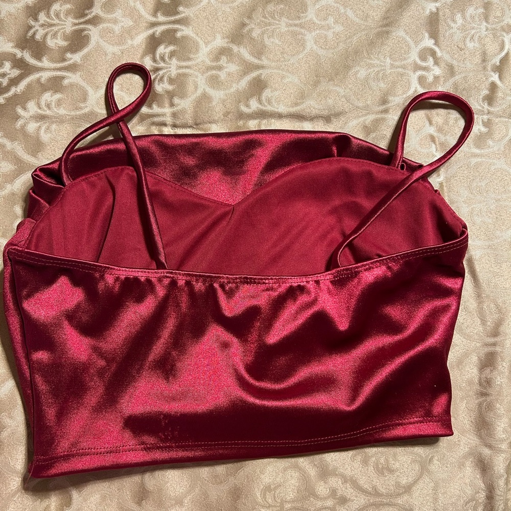 Windsor red satin crop top - Picture 2 of 3